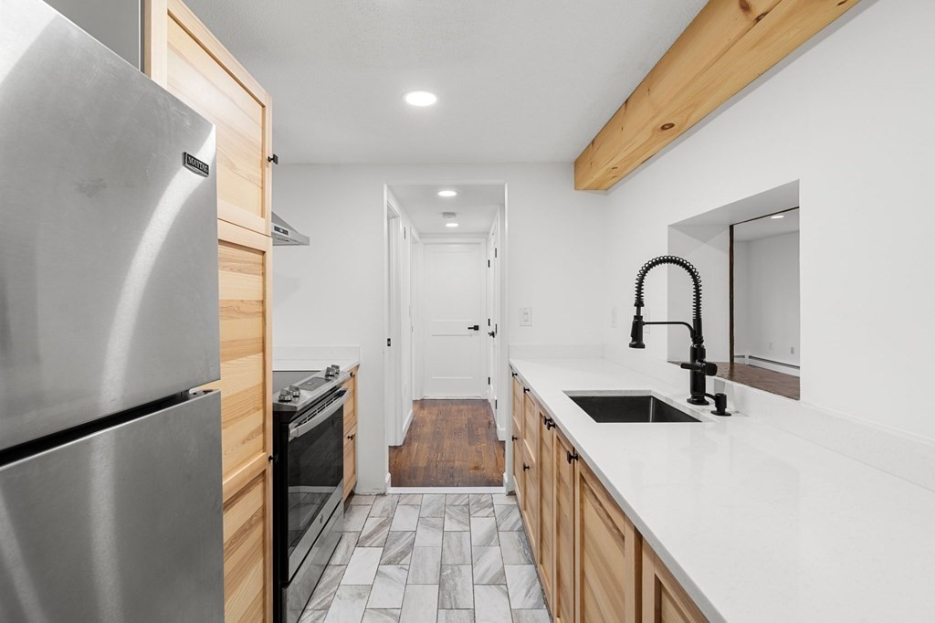 60B Gibson St. Unit: B4