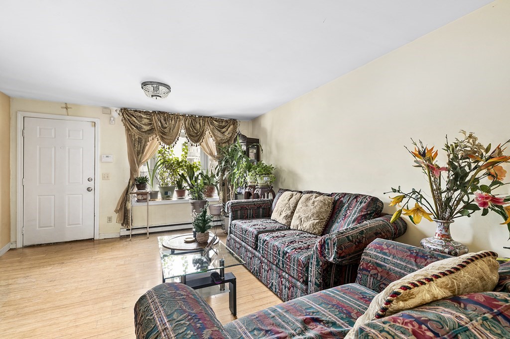 49 Willowwood St. Unit: 49