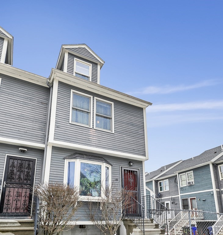 49 Willowwood St. Unit: 49