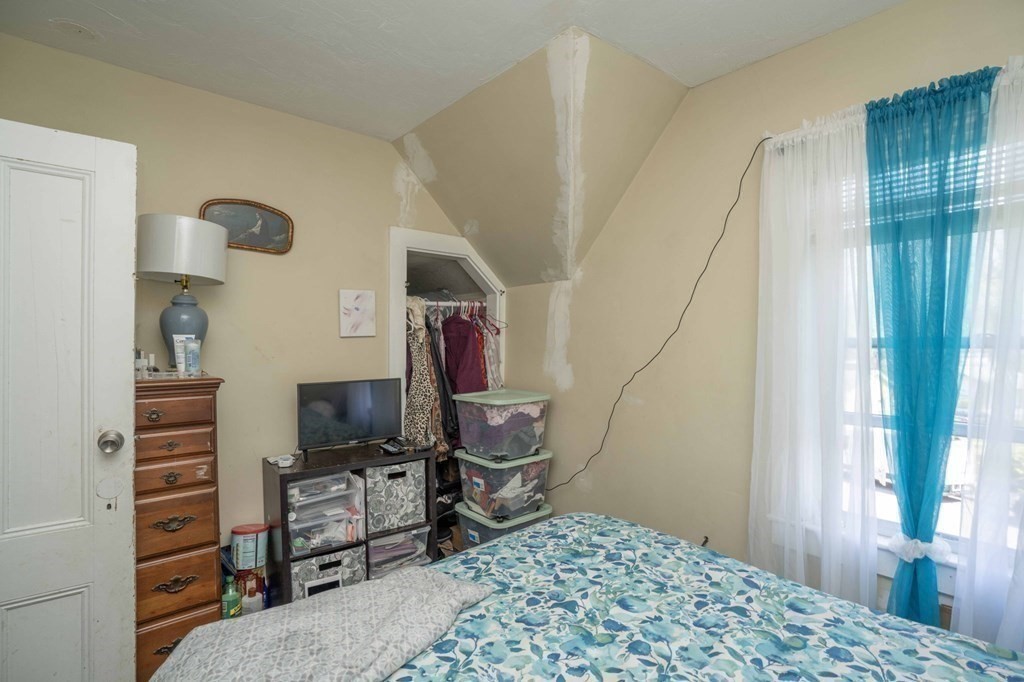 50 Riverview St