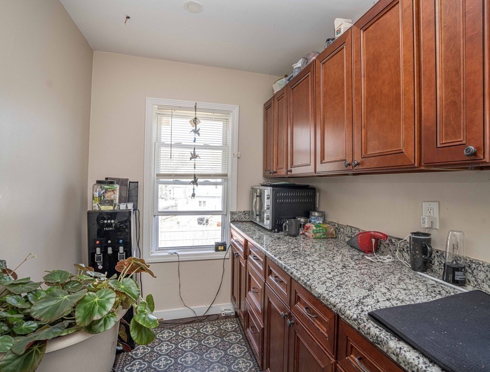 50 Riverview St