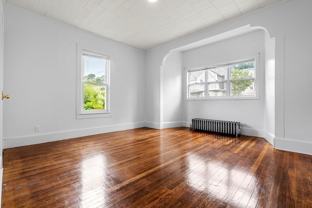 146-148 Forest Ave. Unit: 1
