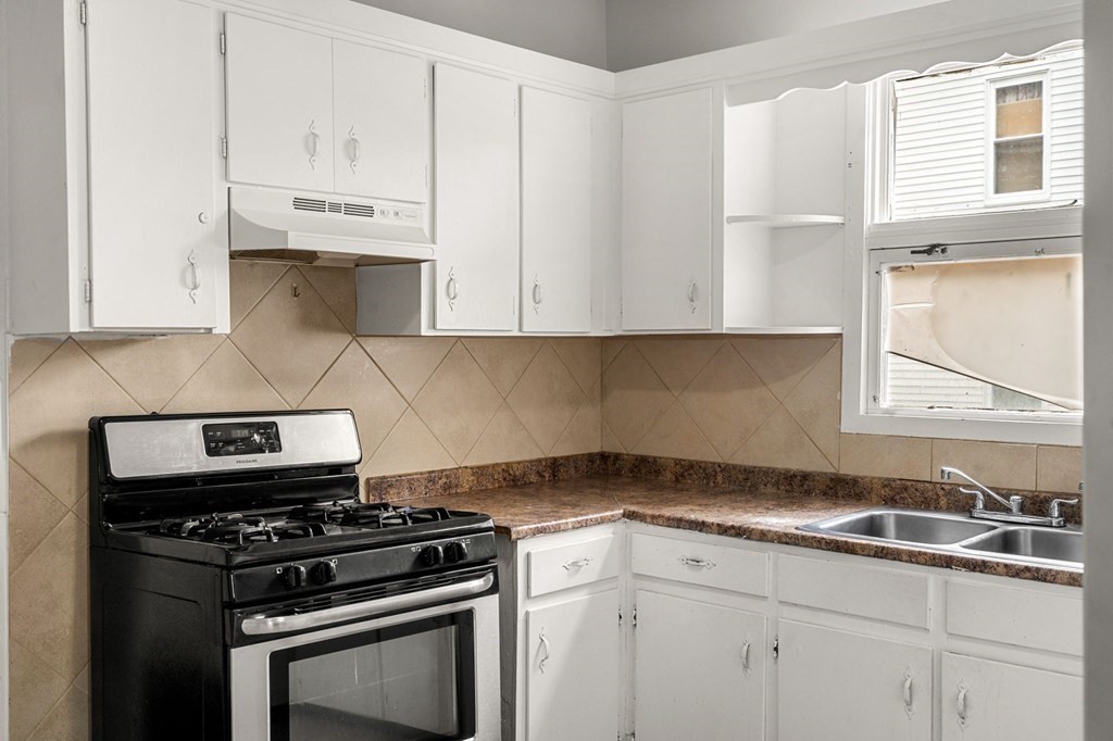 146-148 Forest Ave. Unit: 1