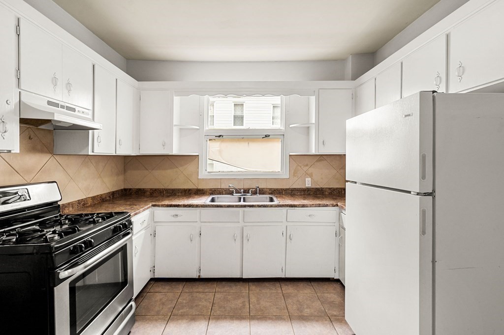 146-148 Forest Ave. Unit: 1