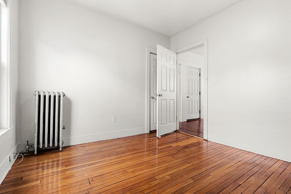 146-148 Forest Ave. Unit: 2