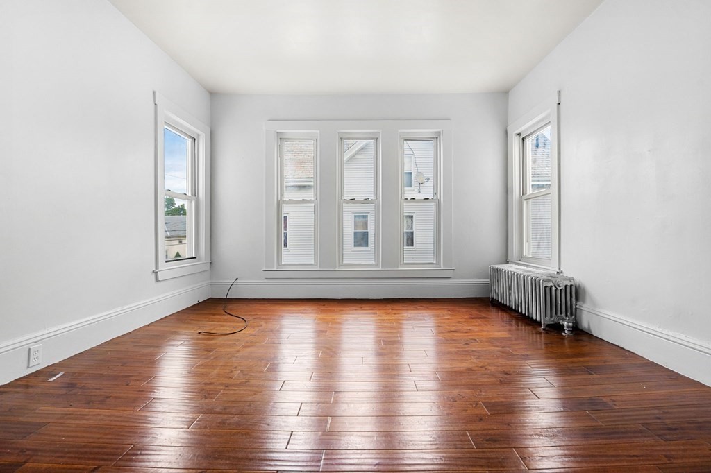 146-148 Forest Ave. Unit: 2