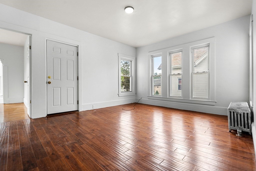 146-148 Forest Ave. Unit: 2