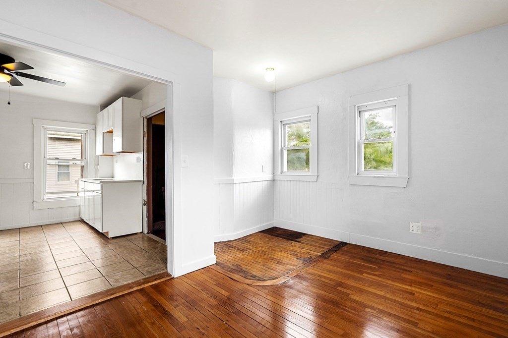 146-148 Forest Ave. Unit: 2