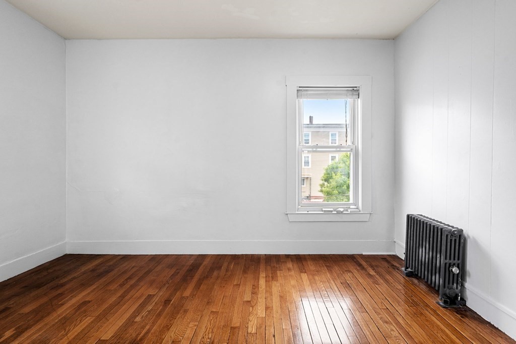 146-148 Forest Ave. Unit: 2