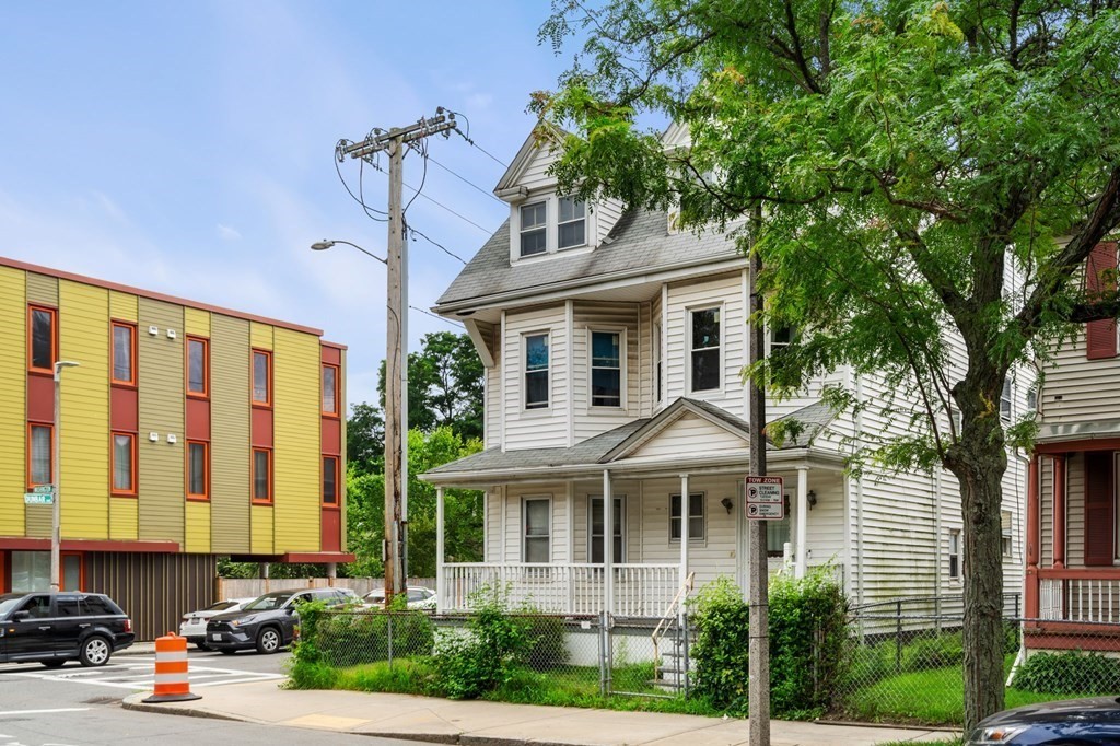 711 Washington St.