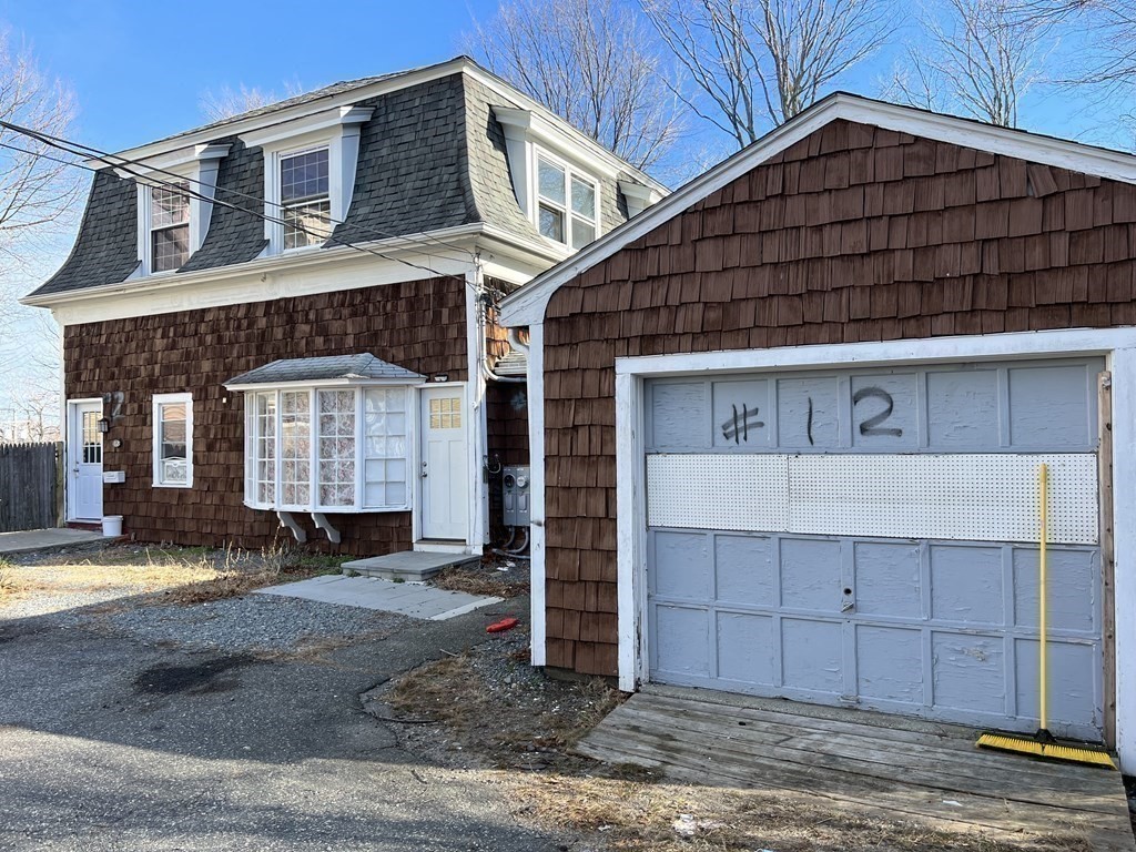 12 Randall Ave