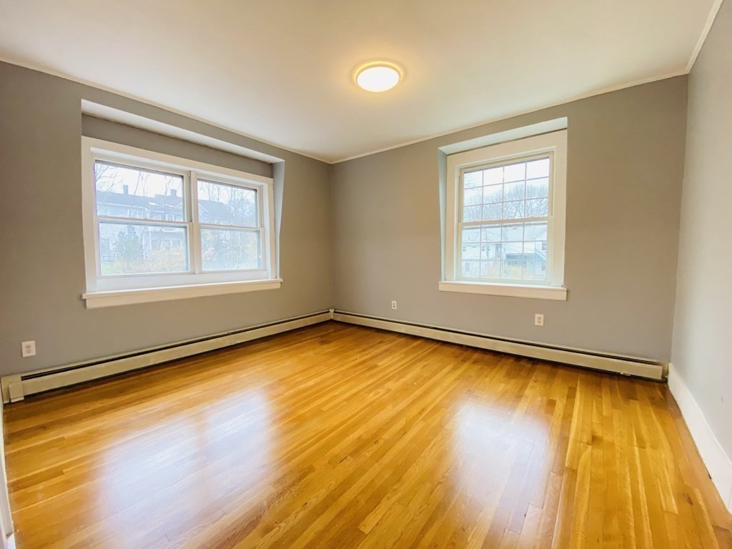 12 Randall Ave