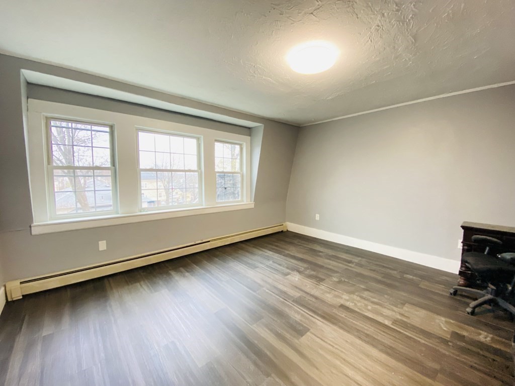12 Randall Ave