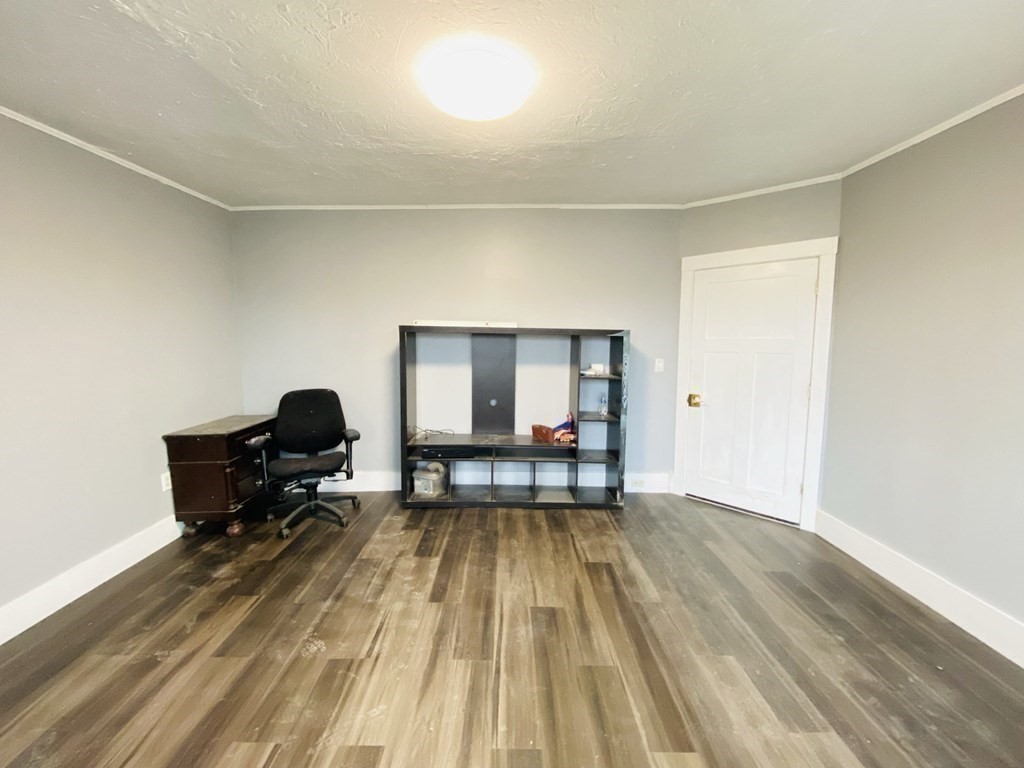 12 Randall Ave
