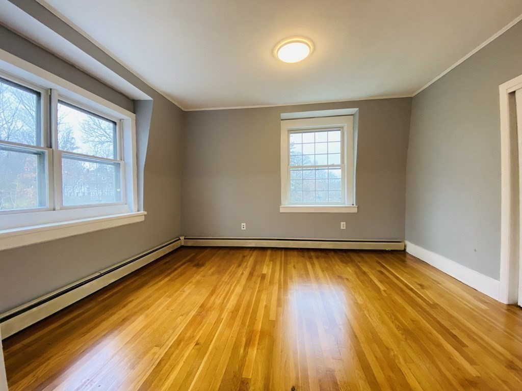 12 Randall Ave