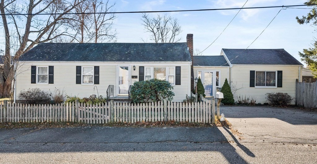10 Ellen Ave