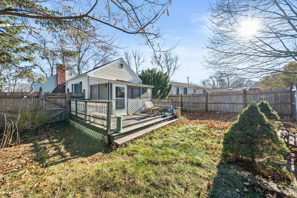 10 Ellen Ave