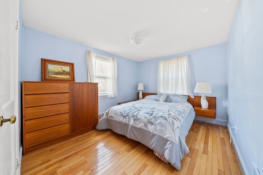 10 Ellen Ave