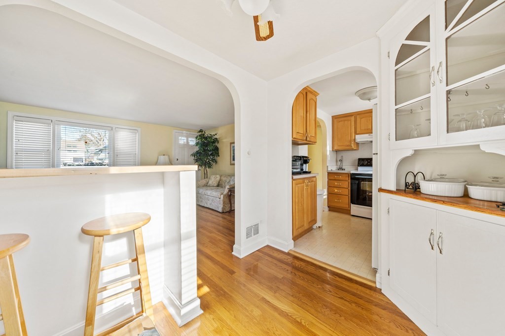 10 Ellen Ave