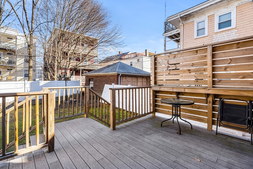 8 Silloway St