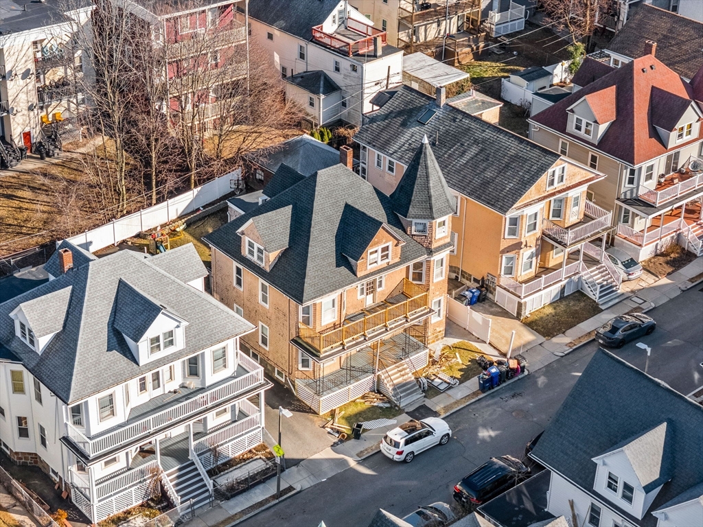 8 Silloway St