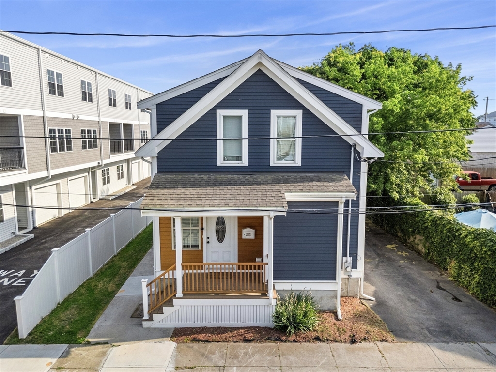 883 Grinnell St