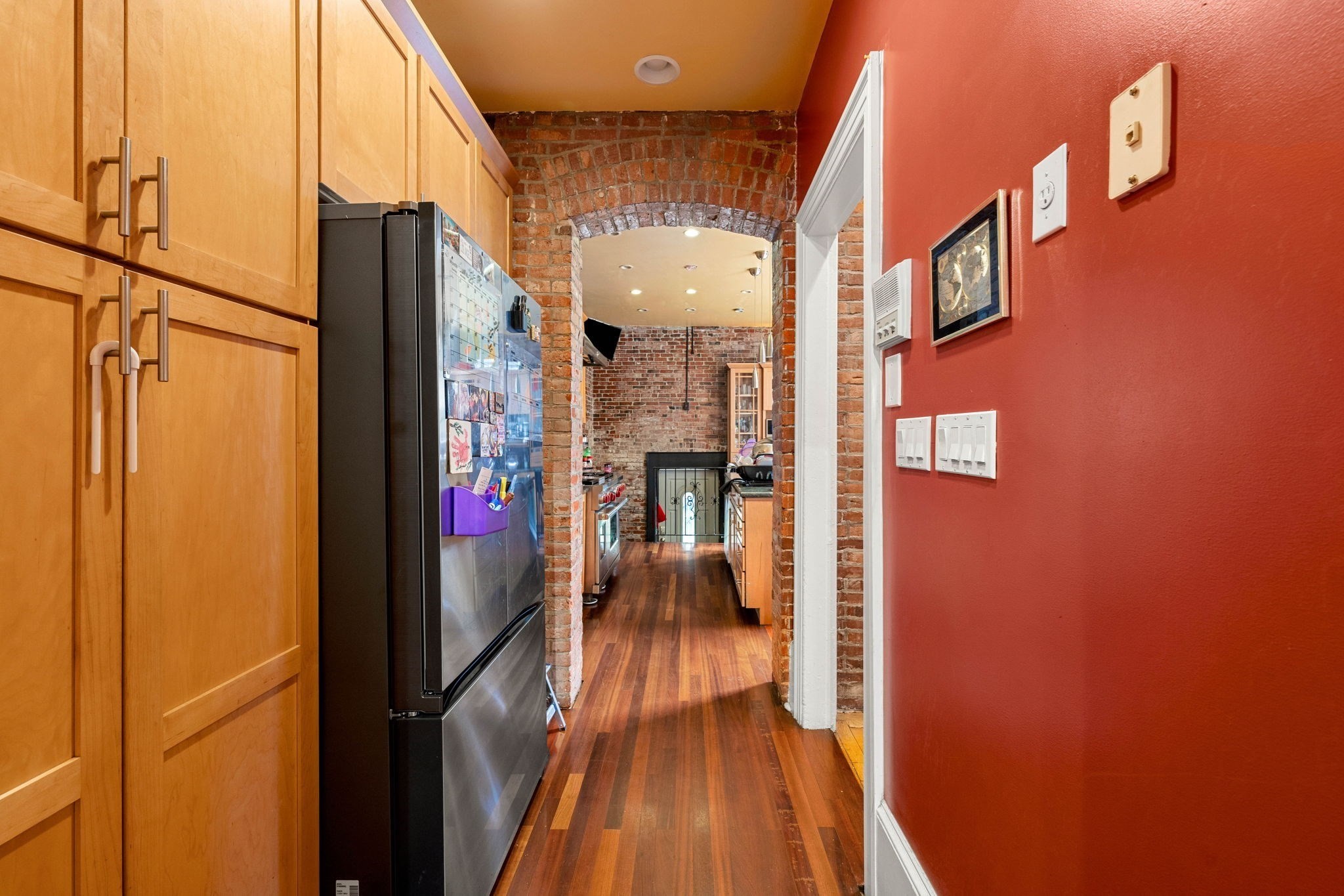 16 Perrin St