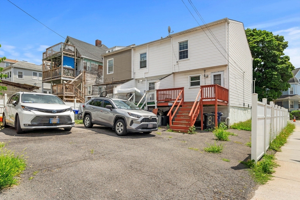 81 Wayland St