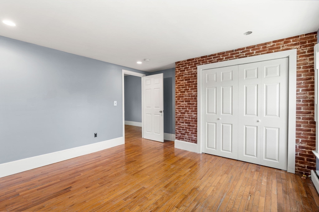 34 Provost St