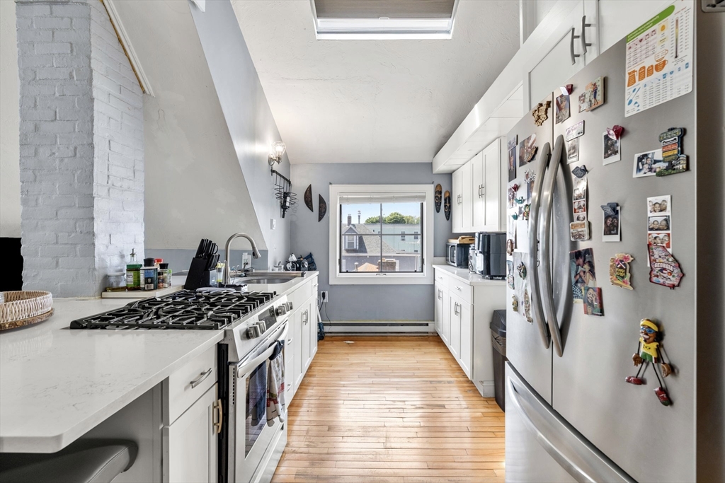34 Provost St