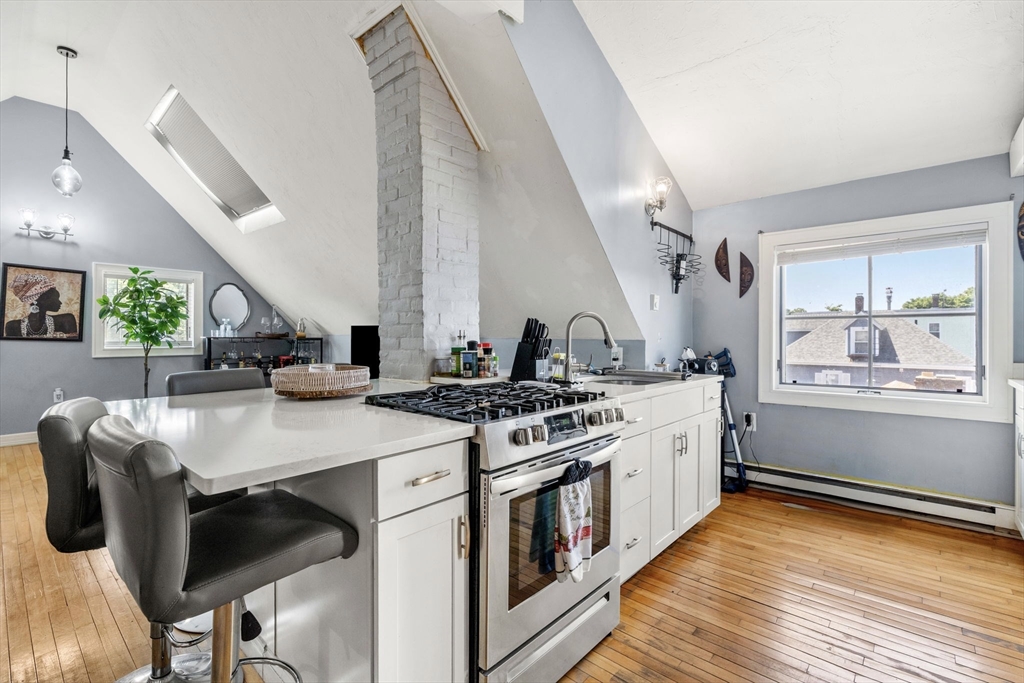 34 Provost St