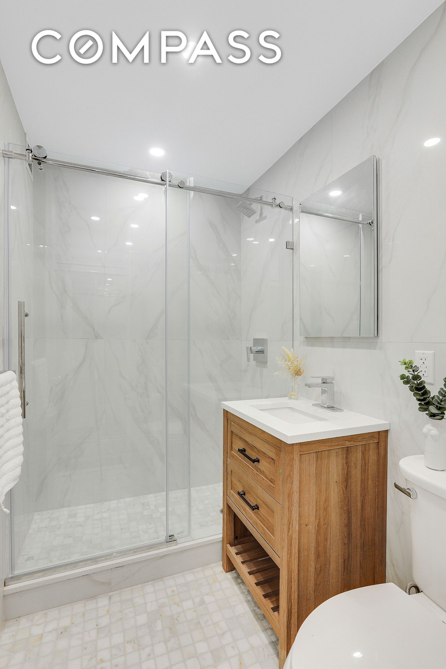 300 E 33rd Street 21K