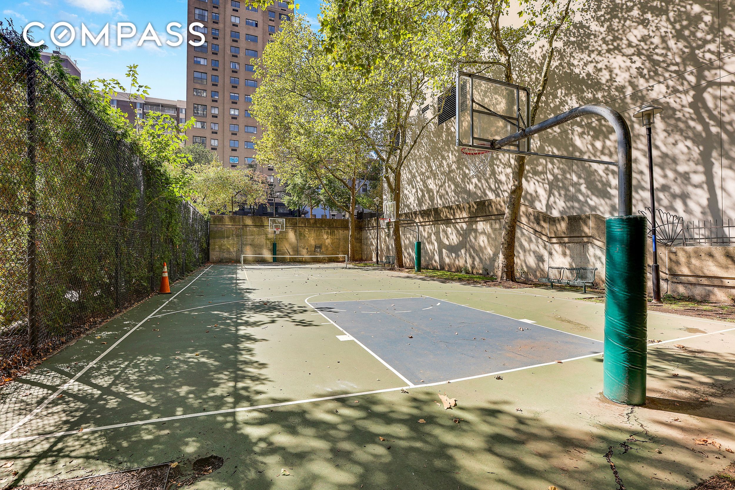 300 E 33rd Street 21K