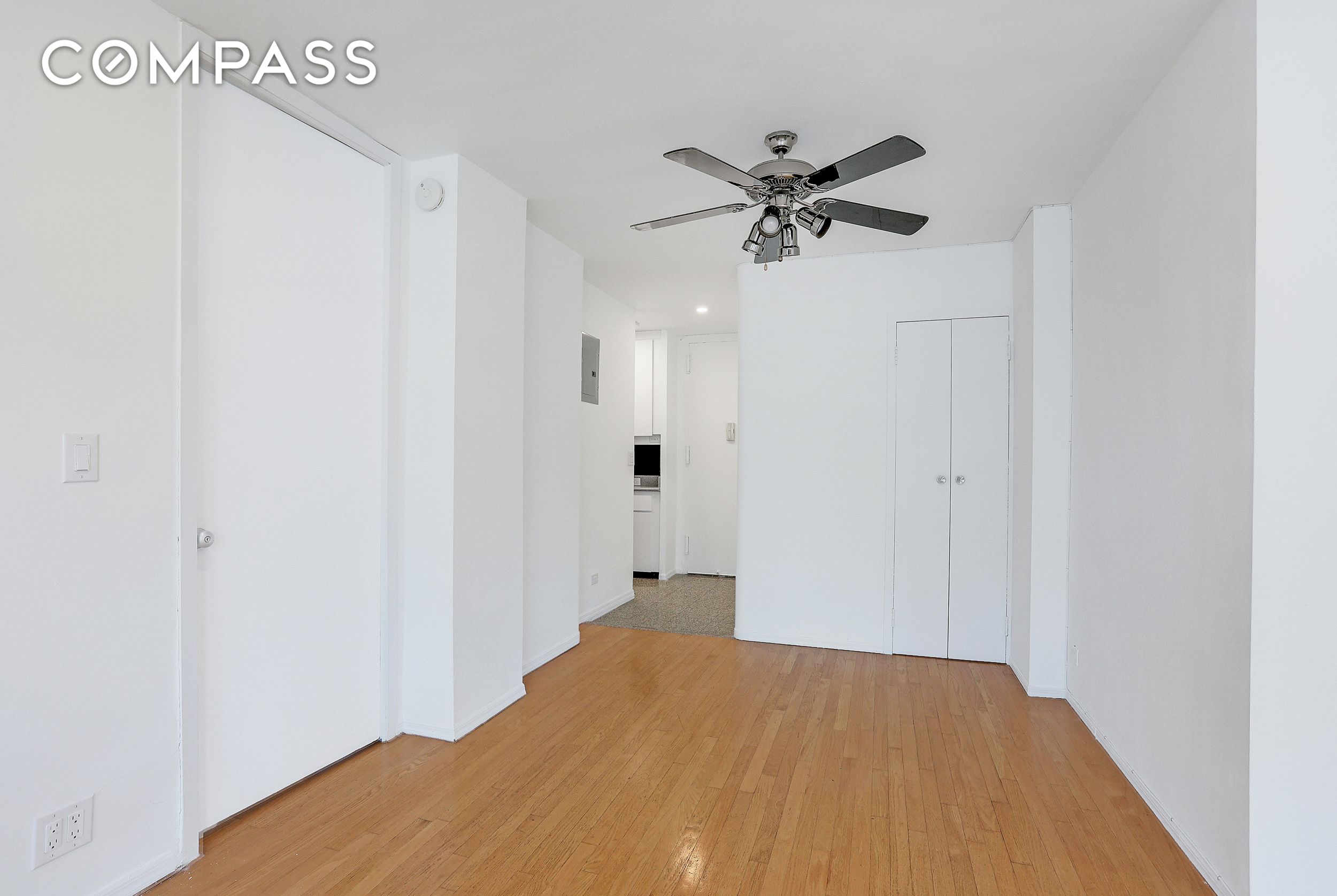 300 E 33rd Street 21K