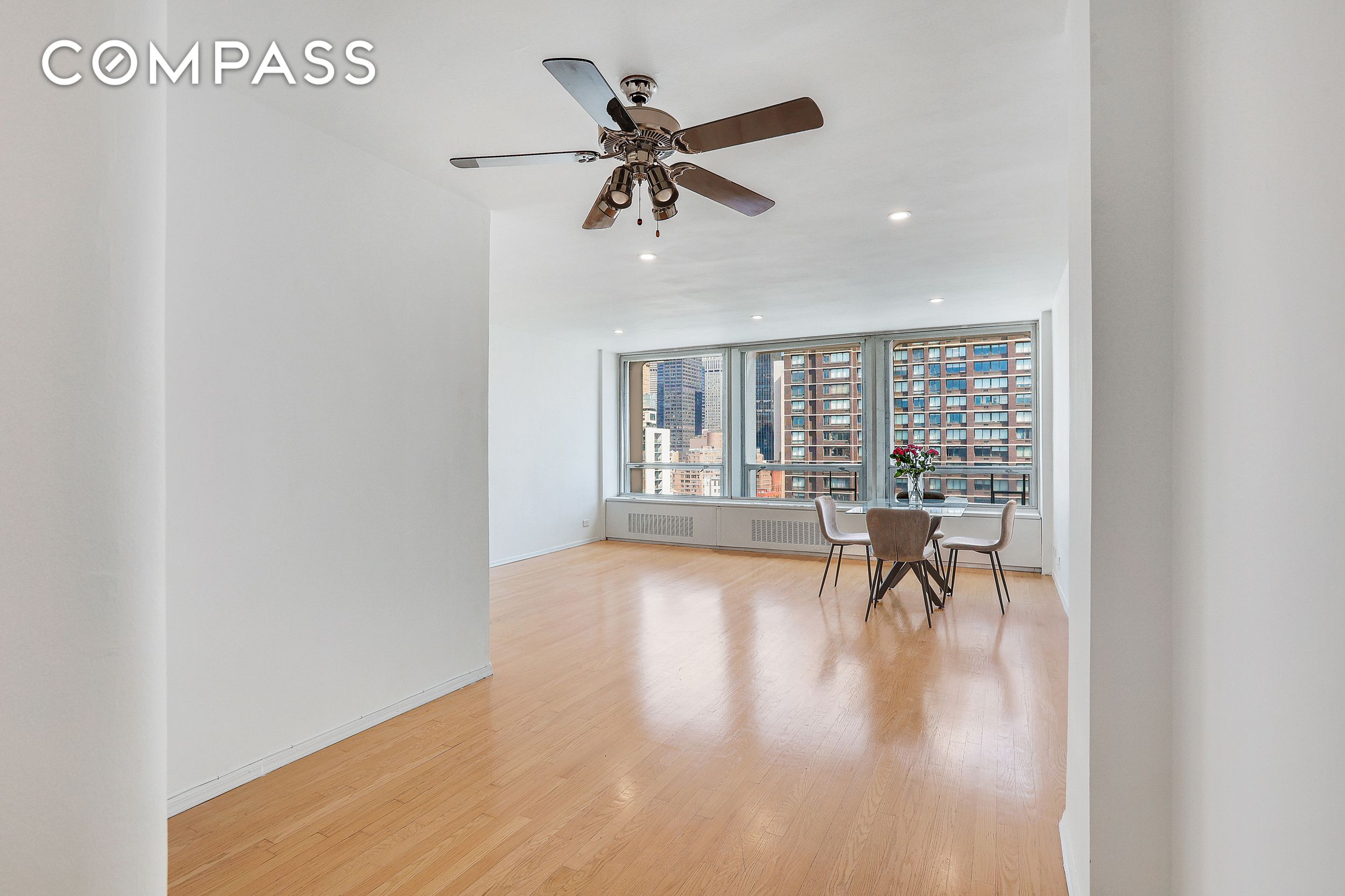 300 E 33rd Street 21K
