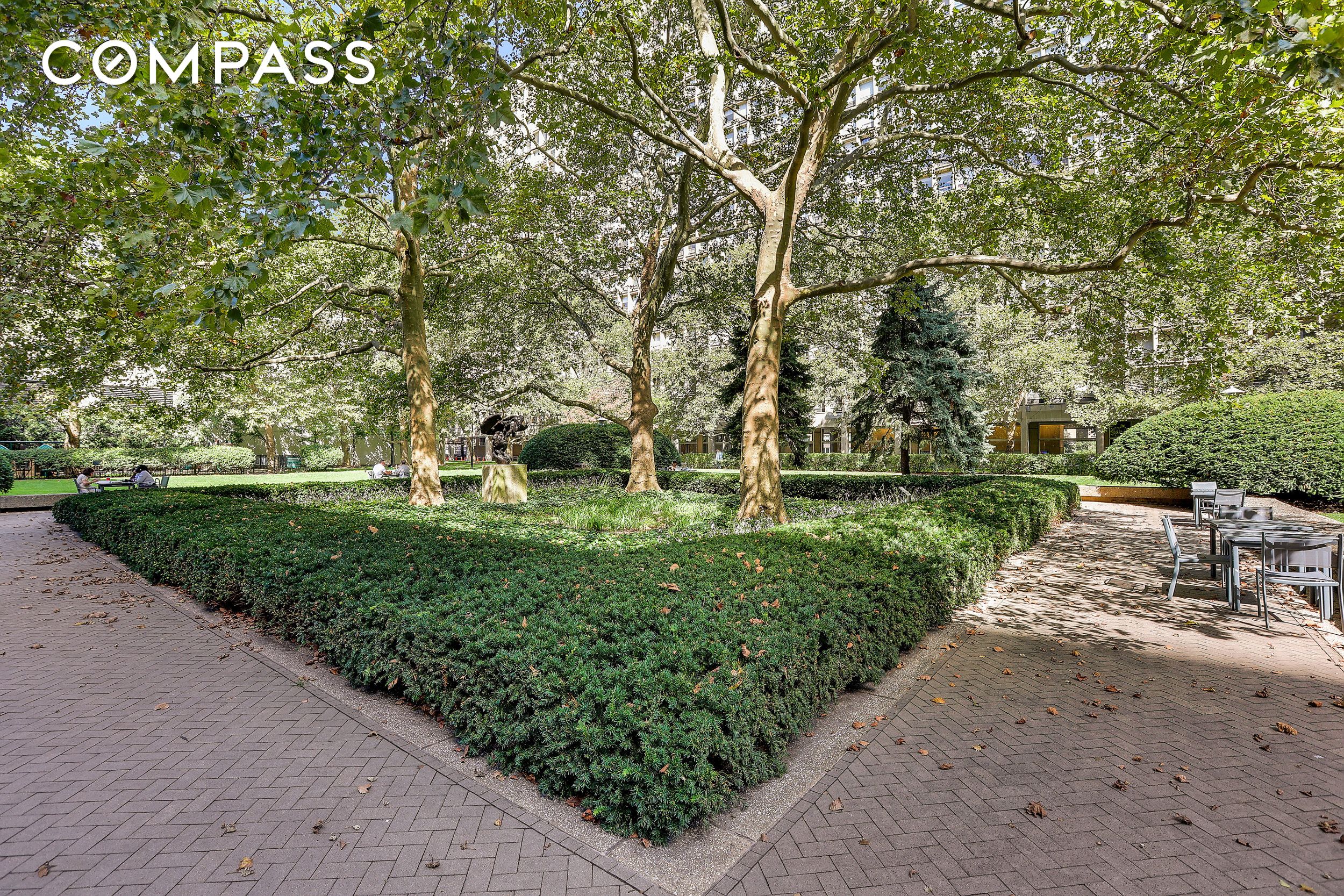 300 E 33rd Street 21K