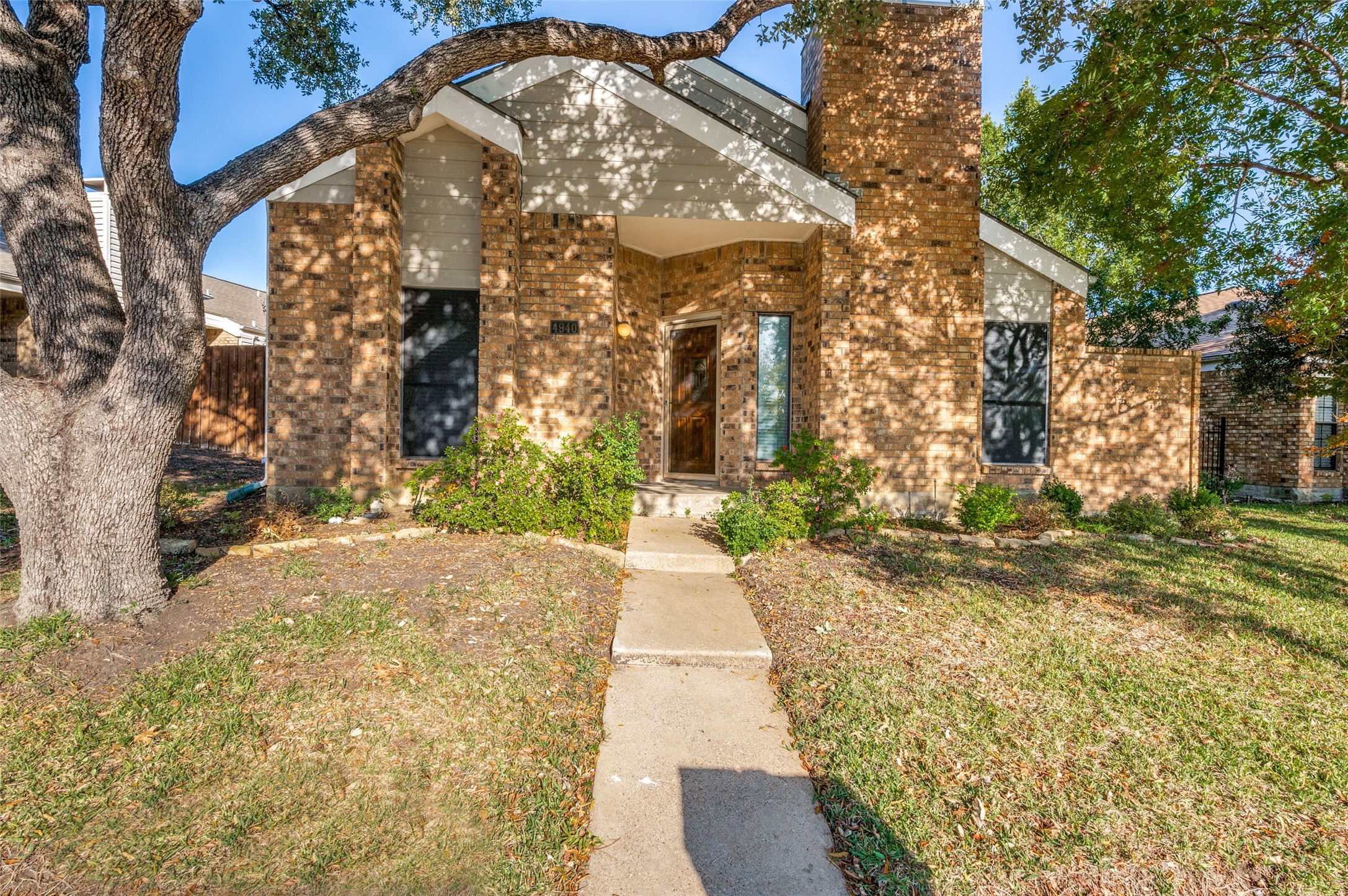 4940 Courtside Drive