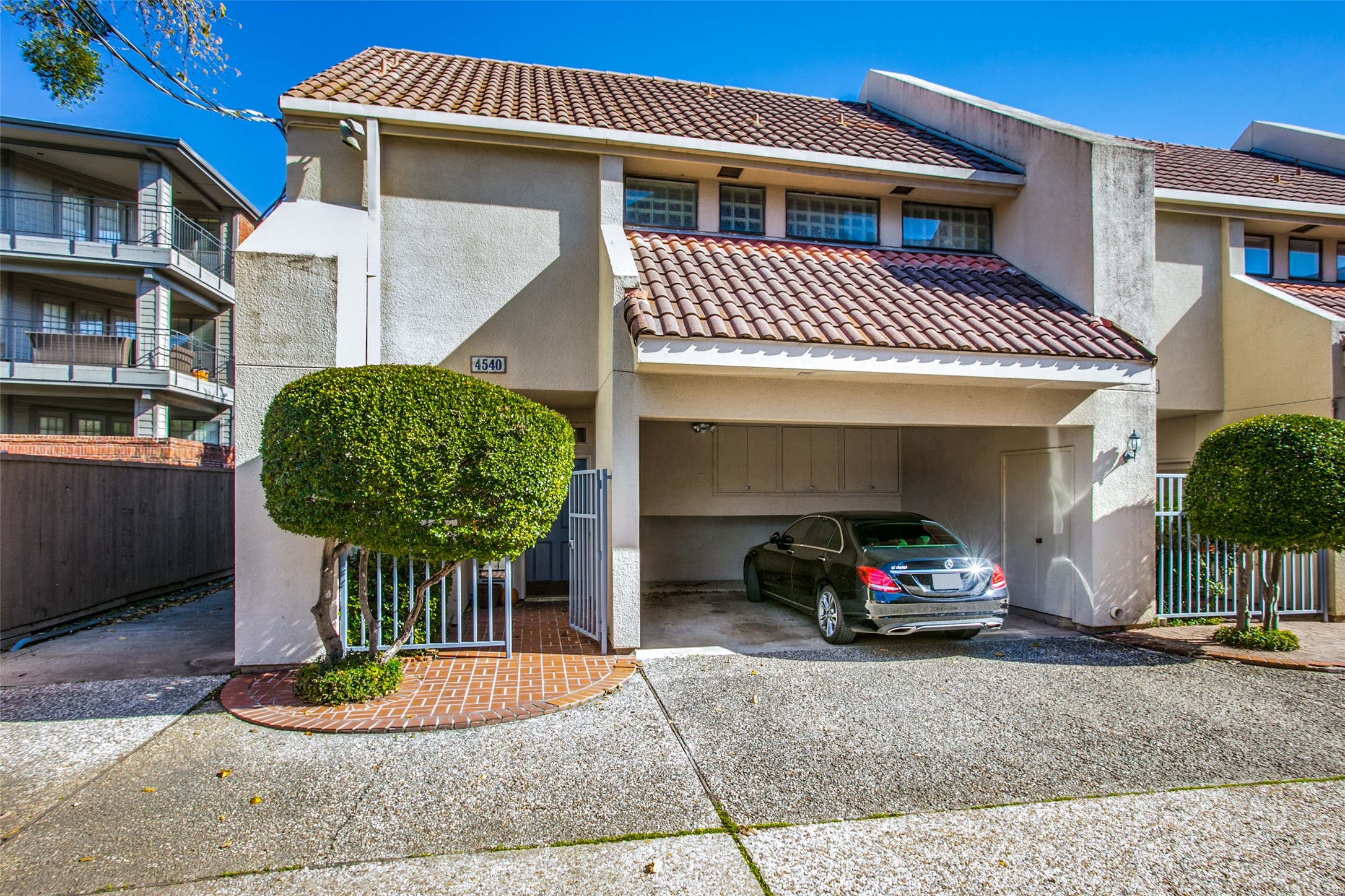 4540 Glenwick Lane 4540