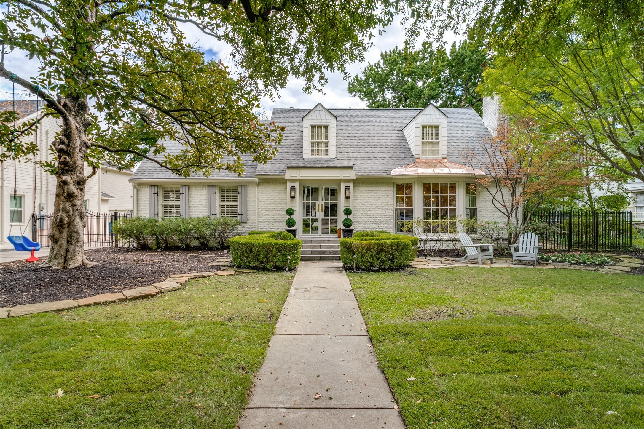 5542 Montrose Drive
