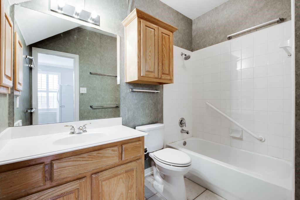 1644 Glade Forest Drive