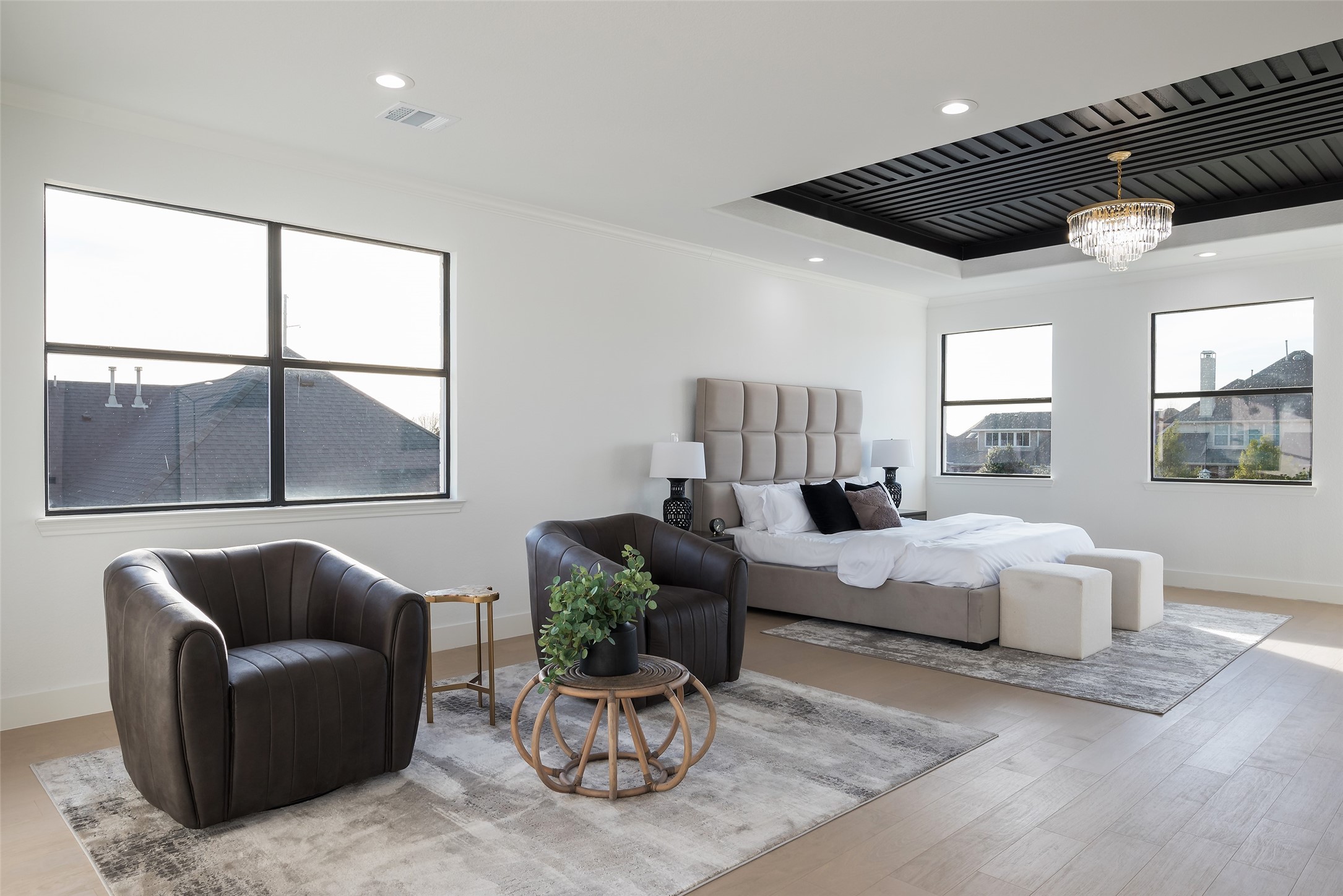 580 Amistad Drive