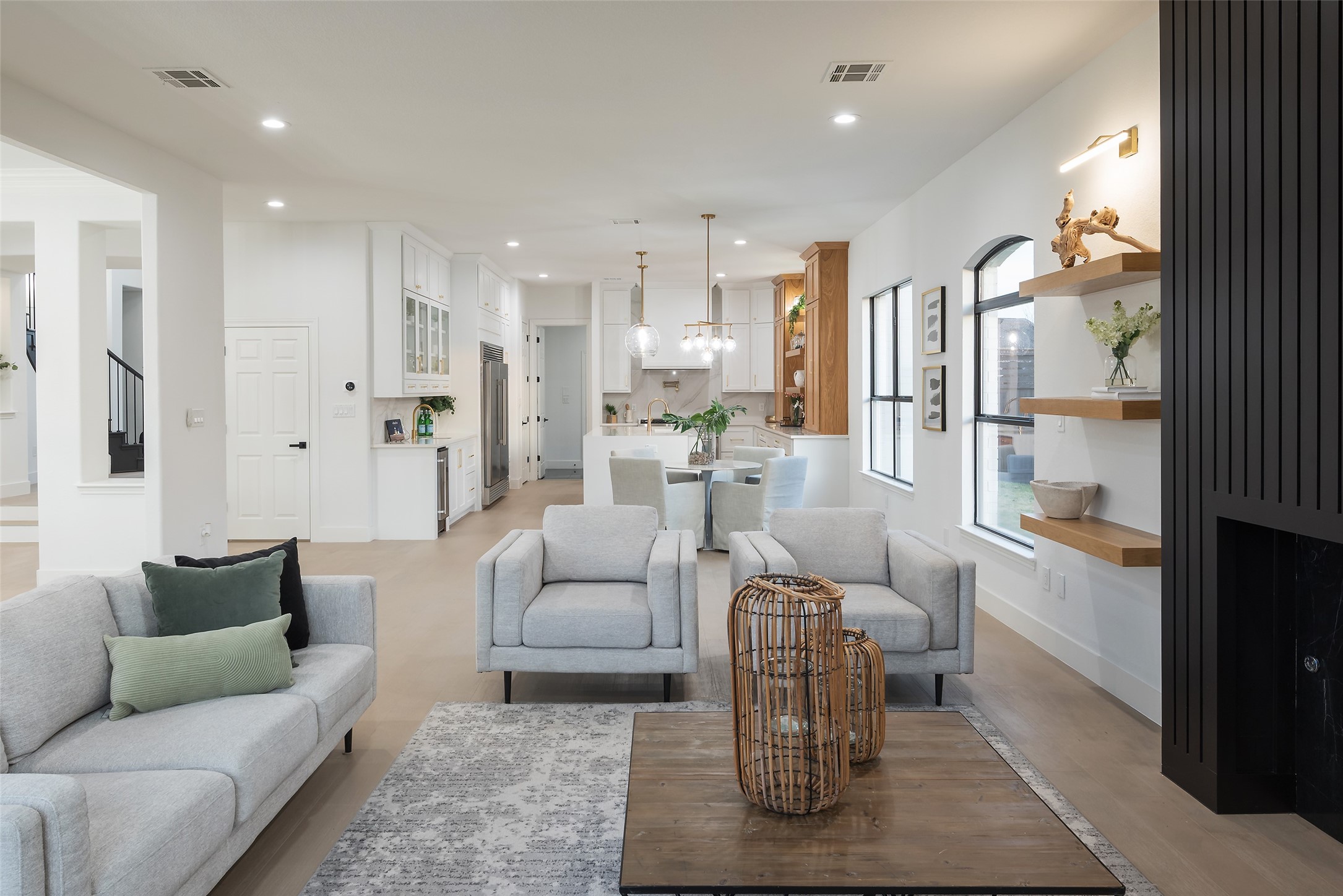 580 Amistad Drive
