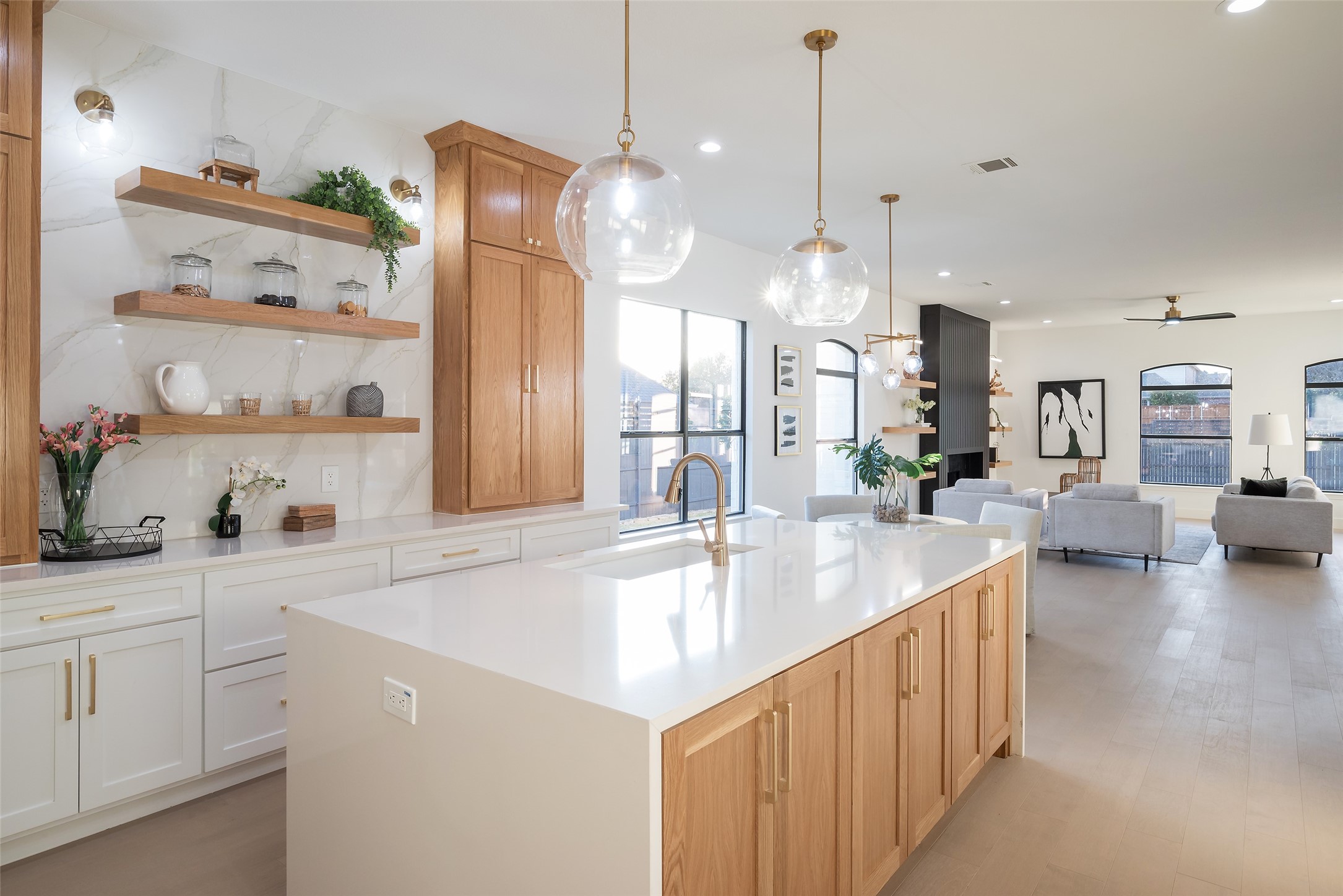 580 Amistad Drive