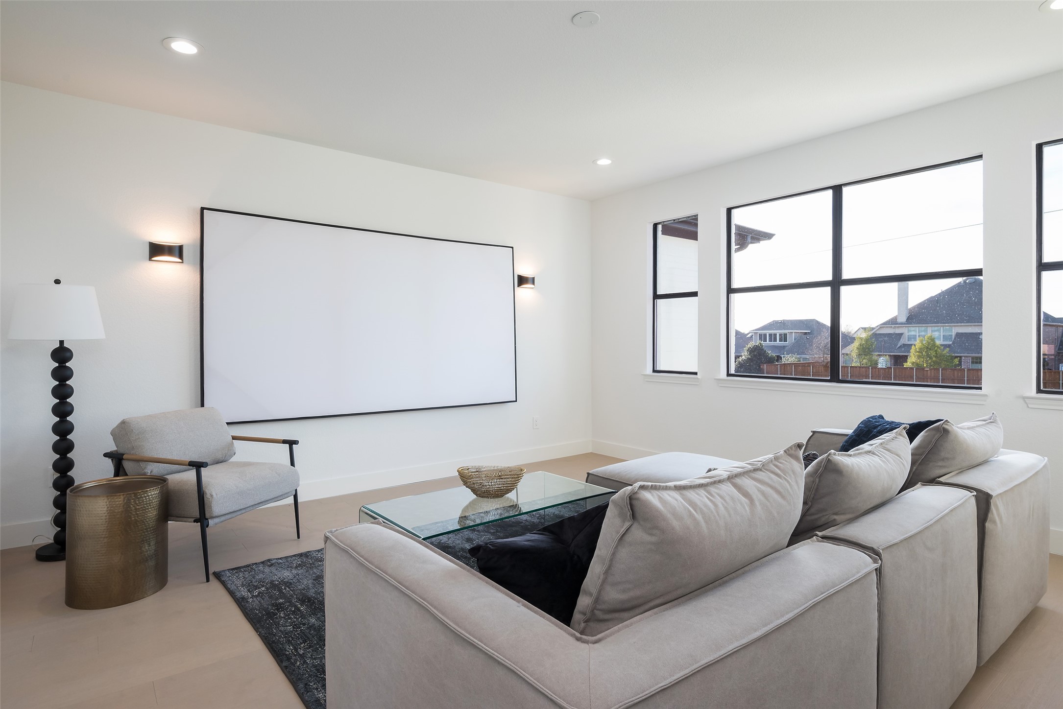 580 Amistad Drive