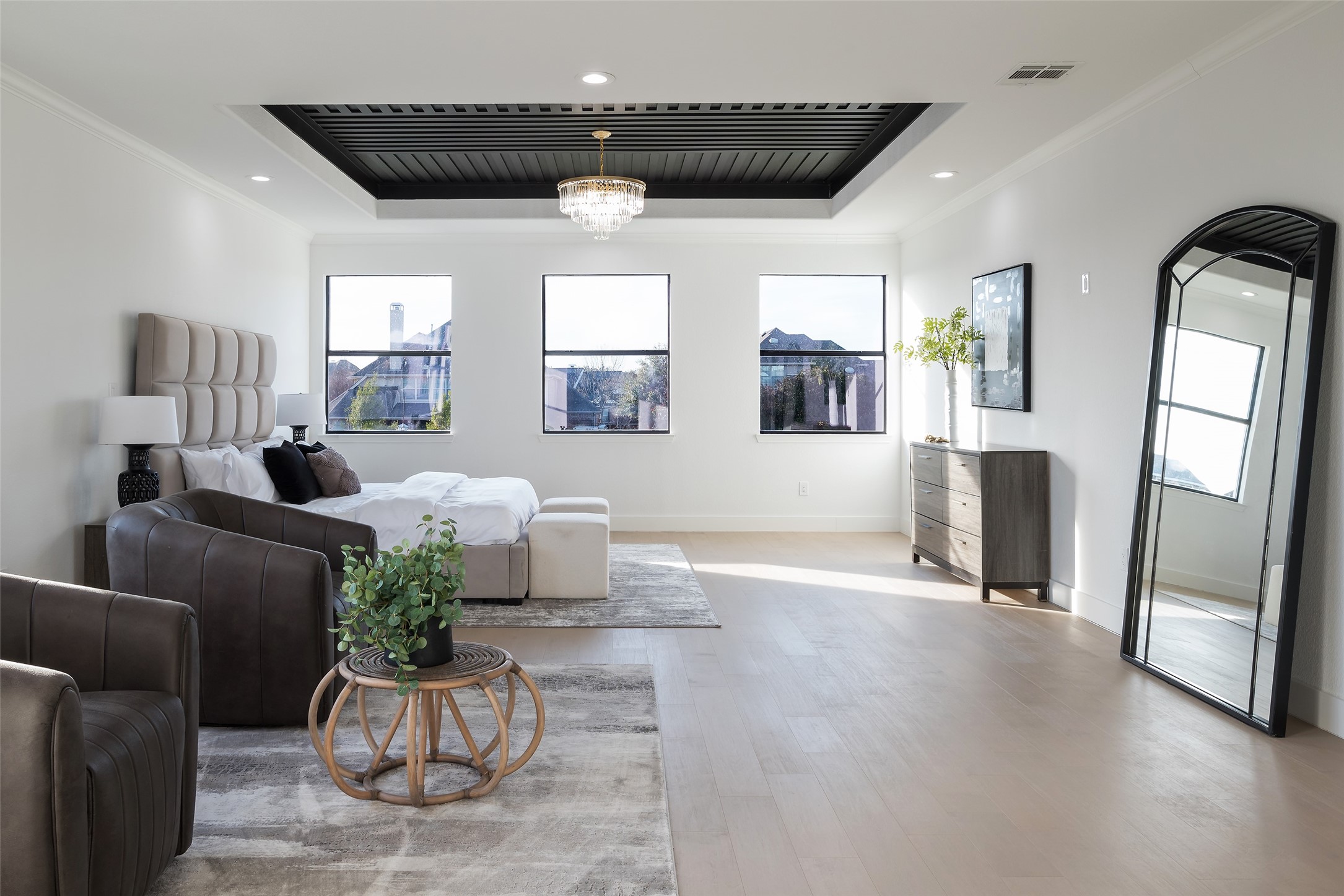 580 Amistad Drive