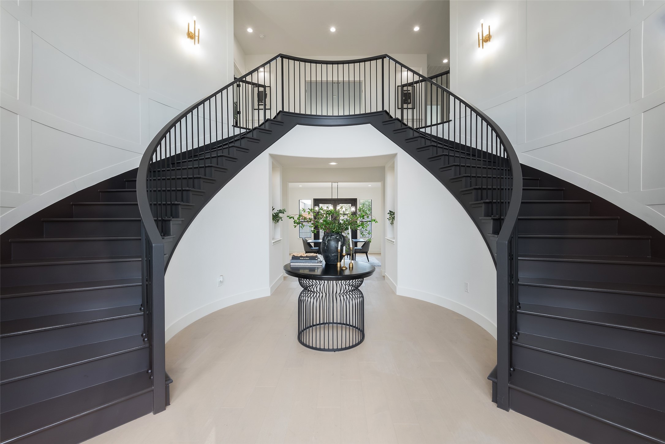 580 Amistad Drive