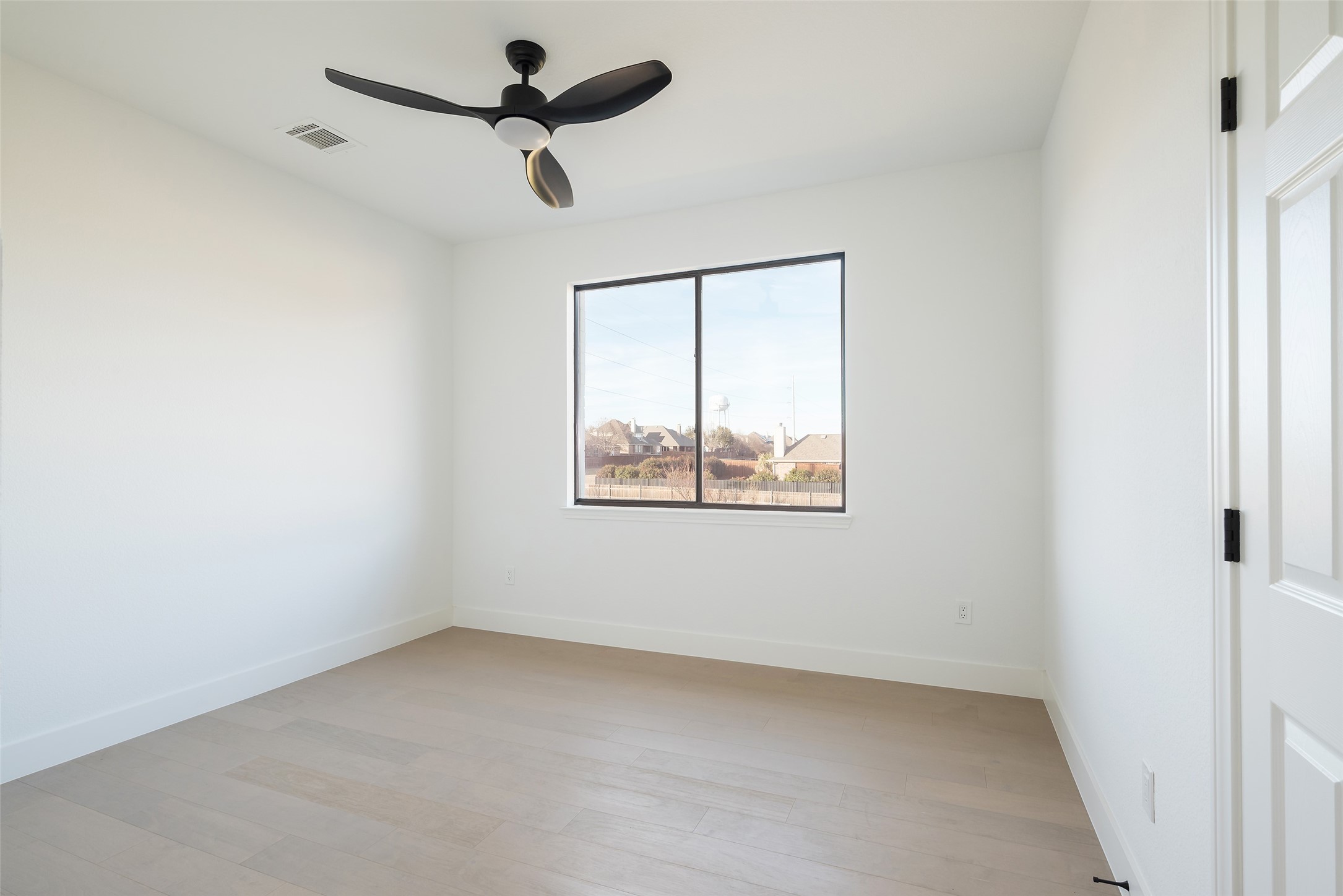 580 Amistad Drive