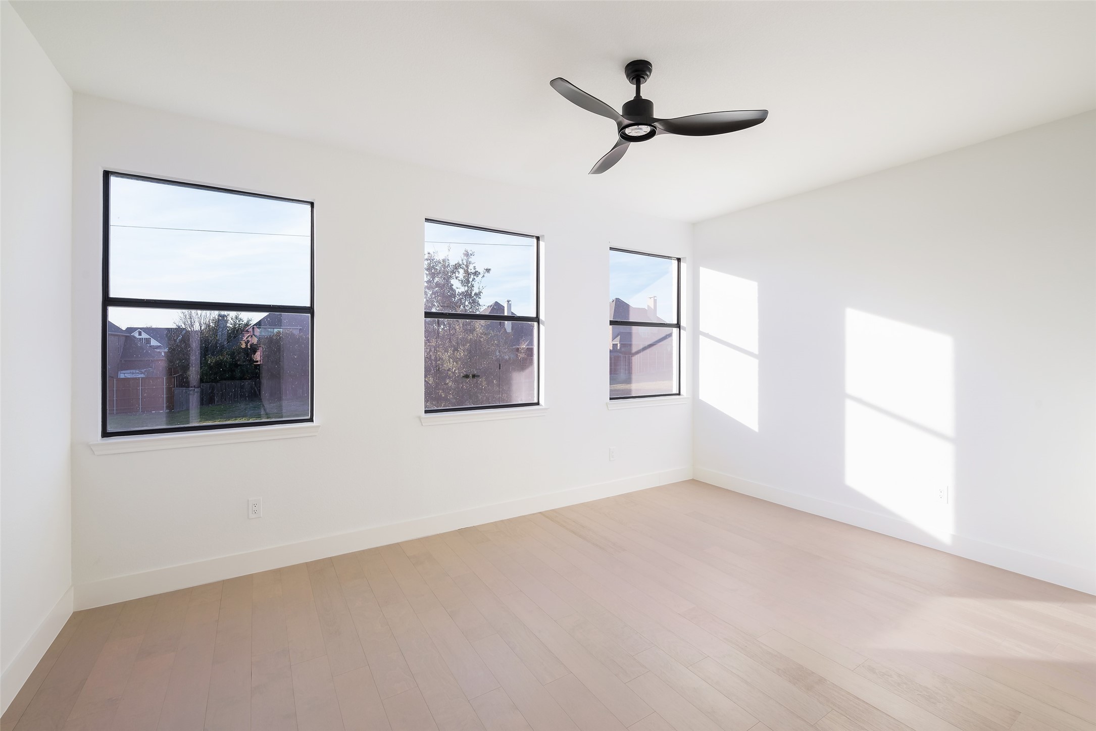 580 Amistad Drive