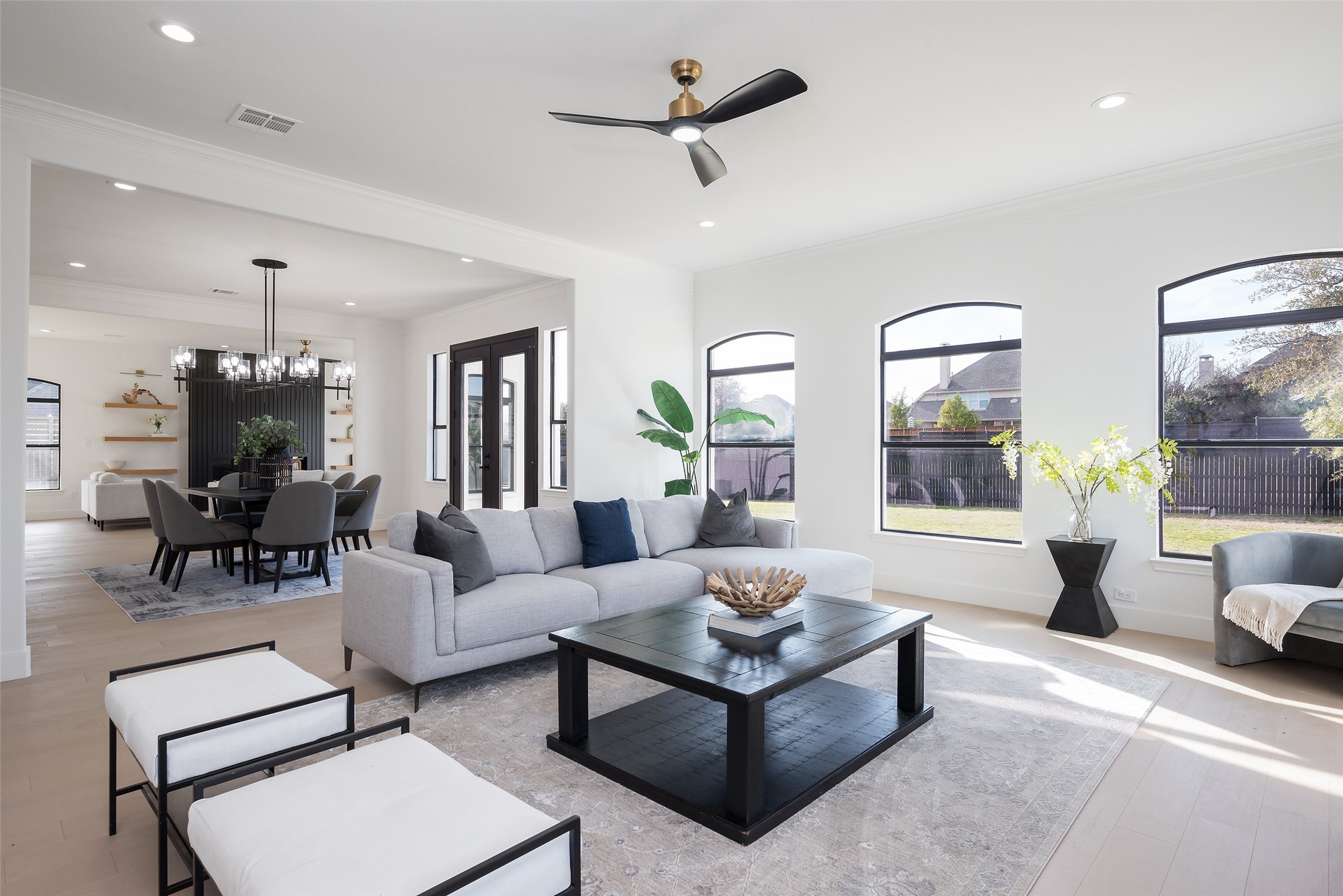 580 Amistad Drive