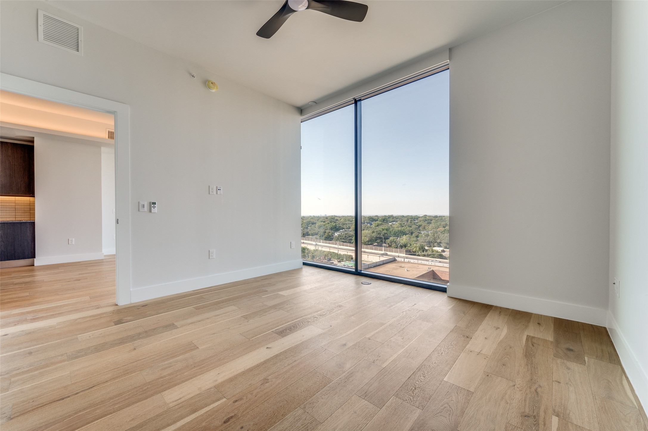 8119 Douglas Avenue 806